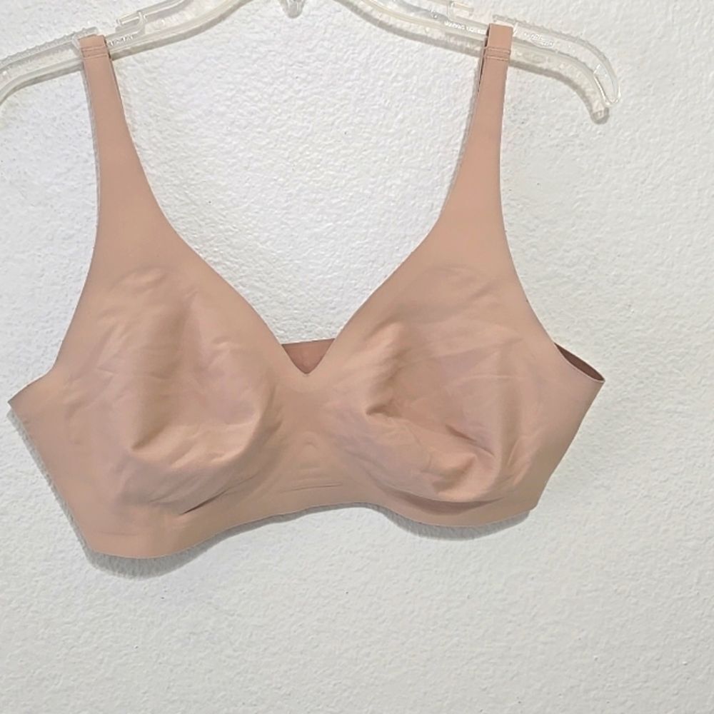 - Knix 1 everyday vneck bra L